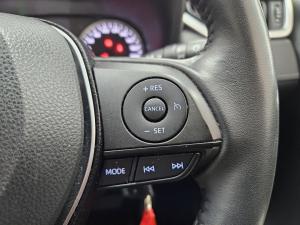 Toyota RAV4 2.0 GX auto - Image 9