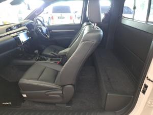 Toyota Hilux 2.8GD-6 Xtra cab 4x4 Legend auto - Image 10
