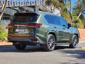 Lexus LX 500d F Sport - Image 2