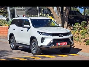Toyota Fortuner 2.4GD-6 4x4 - Image 1