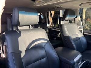 Toyota Land Cruiser 200 4.5D-4D V8 VX-R - Image 14