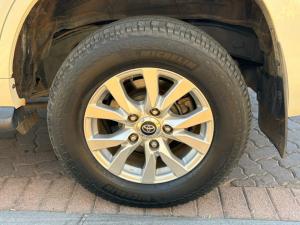 Toyota Land Cruiser 200 4.5D-4D V8 VX-R - Image 16