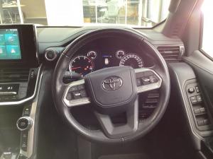 Toyota Land Cruiser Prado 2.8GD VX-L - Image 8