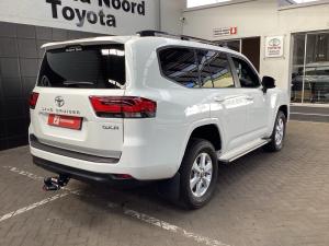 Toyota Land Cruiser Prado 2.8GD VX-L - Image 2