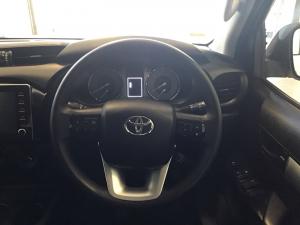 Toyota Hilux 2.4 GD-6 Raider X 4X4 automaticD/C - Image 8