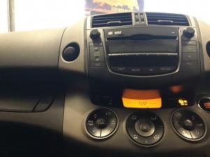 Toyota RAV4 2.0 VX auto - Image 15