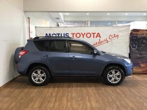 Toyota RAV4 2.0 VX auto - Image 3