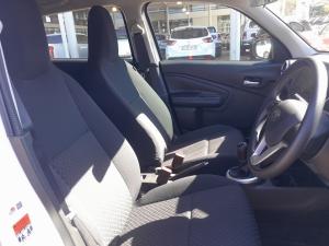 Toyota Vitz 1.0 XR manual - Image 14