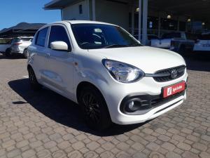 Toyota Vitz 1.0 XR manual - Image 1