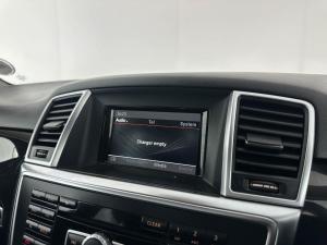 Mercedes-Benz ML 350 Bluetec - Image 13