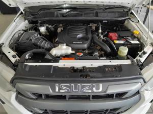 Isuzu D-MAX 1.9 Ddi LS 4X4 automatic D/C - Image 9