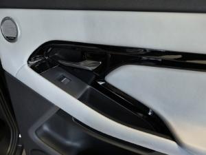 Land Rover Range Rover Evoque D200 R-Dynamic HSE - Image 17