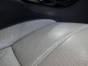 Land Rover Range Rover Evoque D200 R-Dynamic HSE - Image 23