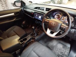Toyota Hilux 2.4GD-6 double cab Raider manual - Image 12