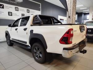 Toyota Hilux 2.4GD-6 double cab Raider manual - Image 8