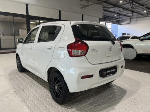 Toyota Vitz 1.0 XR manual - Image 5