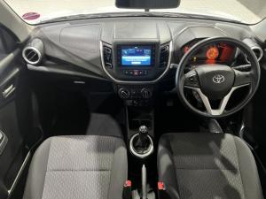 Toyota Vitz 1.0 XR manual - Image 8