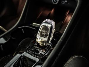 Volvo XC40 B3 Ultimate Dark - Image 17