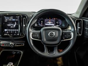 Volvo XC40 B3 Ultimate Dark - Image 19