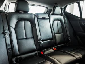 Volvo XC40 B3 Ultimate Dark - Image 6