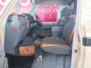 Toyota Land Cruiser 79 4.5D-4D V8 single cab LX - Image 9