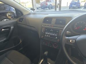 Volkswagen Polo Vivo hatch 1.6 Comfortline auto - Image 10