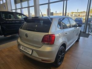 Volkswagen Polo Vivo hatch 1.6 Comfortline auto - Image 2