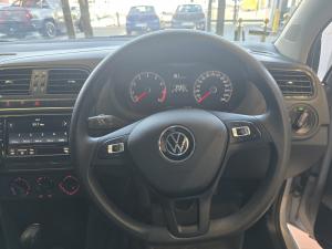 Volkswagen Polo Vivo hatch 1.6 Comfortline auto - Image 5