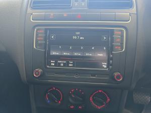 Volkswagen Polo Vivo hatch 1.6 Comfortline auto - Image 9