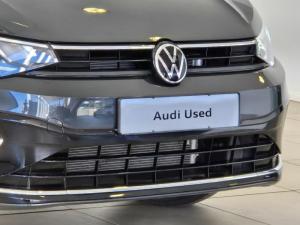 Volkswagen Polo sedan 1.6 Life manual - Image 4