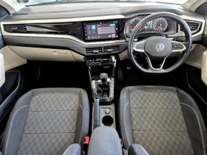 Volkswagen Polo sedan 1.6 Life manual - Image 8