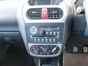Chevrolet Corsa Utility 1.7DTi Sport - Image 17