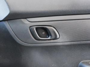 Renault Kwid 1.0 Zen auto - Image 13
