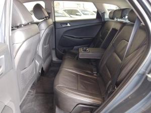 Hyundai Tucson 2.0 Premium - Image 9