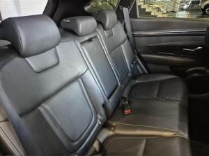 Hyundai Tucson 2.0D Elite - Image 19