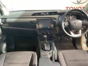 Toyota Hilux 2.4GD-6 Xtra cab Raider manual - Image 6
