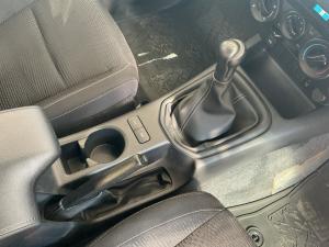 Toyota Hilux 2.4GD-6 Xtra cab Raider manual - Image 12