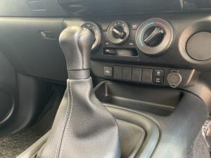 Toyota Hilux 2.4GD-6 Xtra cab Raider manual - Image 13