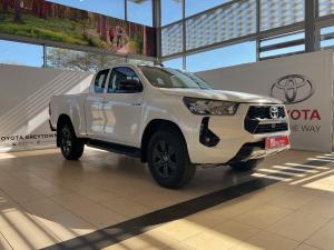 Toyota Hilux 2.4GD-6 Xtra cab Raider manual - Image 1