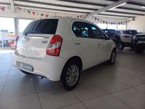 Toyota Etios hatch 1.5 Sprint - Image 3