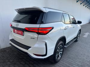 Toyota Fortuner 2.4GD-6 4x4 - Image 2