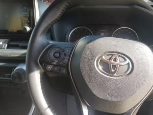 Toyota RAV4 2.0 GX auto - Image 9