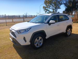 Toyota RAV4 2.0 GX auto - Image 17