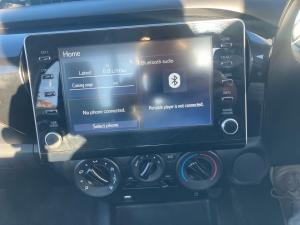 Toyota Hilux 2.4GD-6 single cab Raider manual - Image 12
