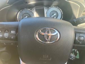 Toyota Hilux 2.4GD-6 single cab Raider manual - Image 14