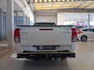 Toyota Hilux 2.4GD (aircon) - Image 5