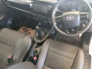 Toyota Hilux 2.4GD (aircon) - Image 6