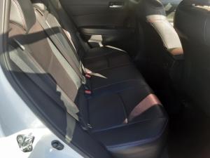 Toyota Corolla Cross 1.8 GR-S - Image 11