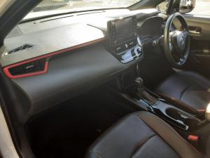 Toyota Corolla Cross 1.8 GR-S - Image 7