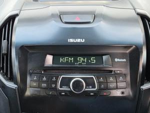 Isuzu KB 250D-TEQ HO HI RiderD/C - Image 10